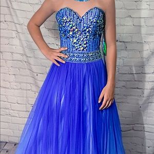 Angela and Alison Gown